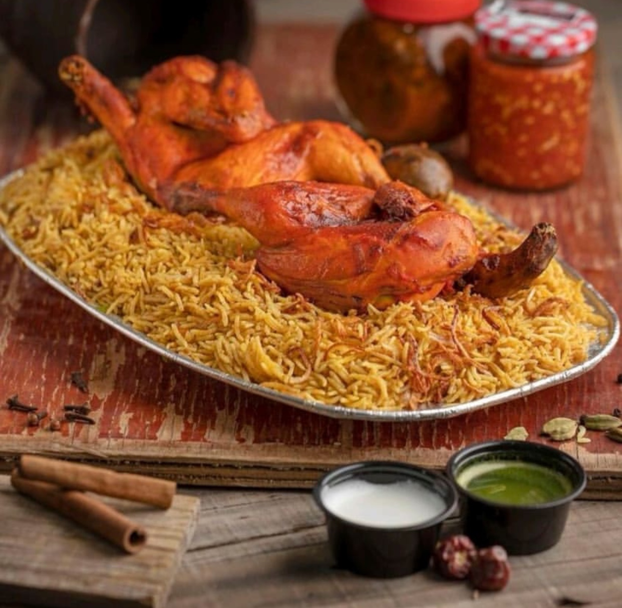 بٹ و مرغ  مجلسی به سبک بلوچی