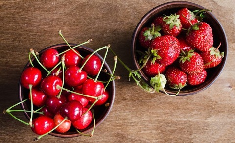 پنج خوراکی اردیبهشتی که باید امتحان کرد