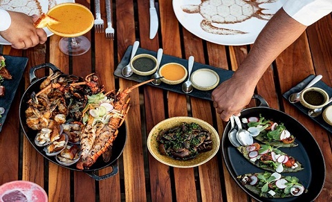 ۷ ترفند برای یک پذیرایی شاد و خوشمزه